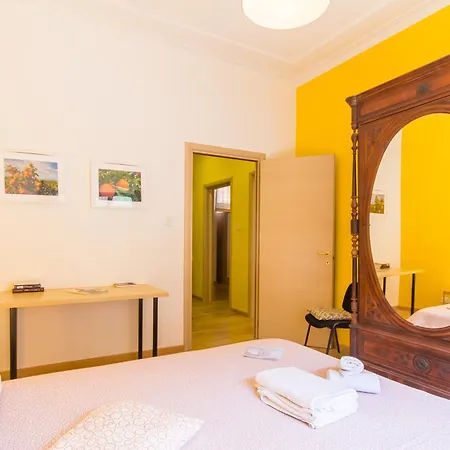 Folklore House In Historical - Happy Apartment