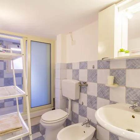 Folklore House In Historical - Happy Apartment *